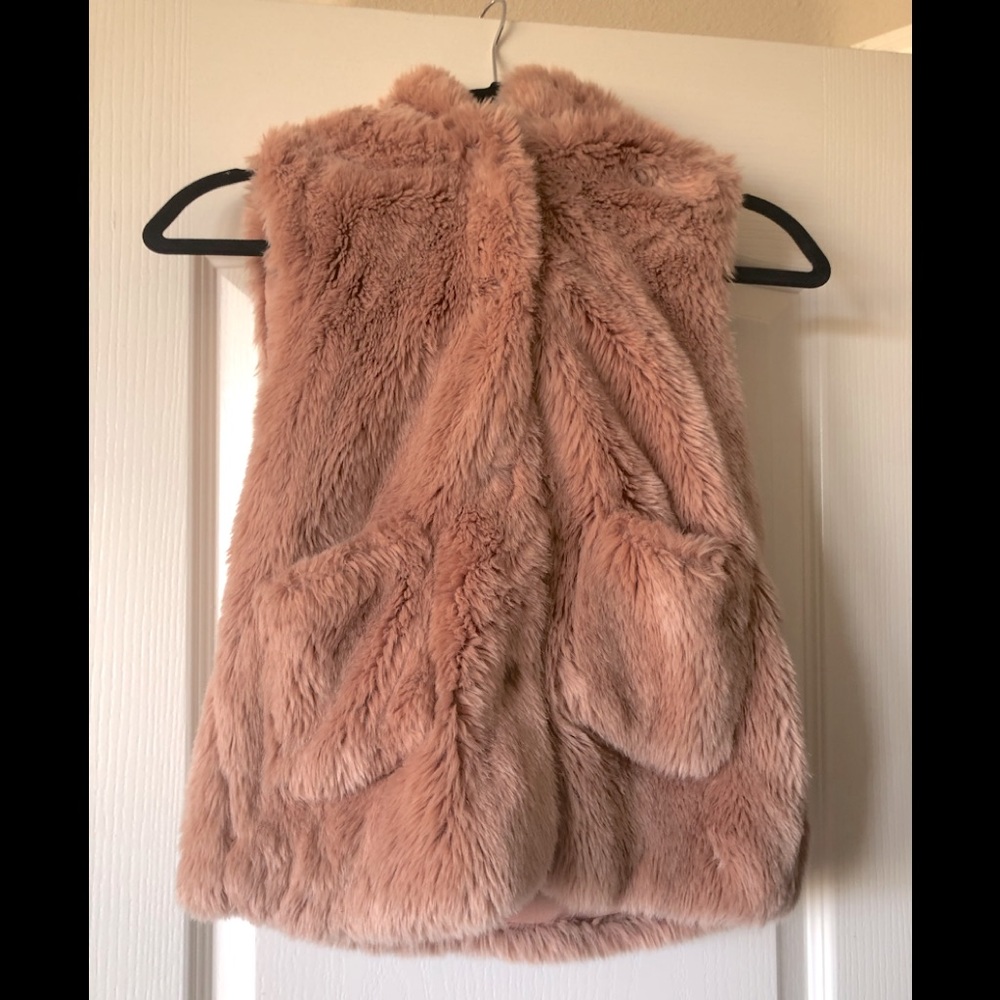 Zara kids 2 pcs faux fur vests blush & black 9-10